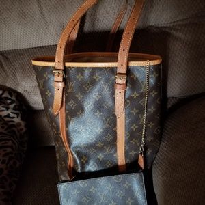 Louie Vuitton 100%Authentic